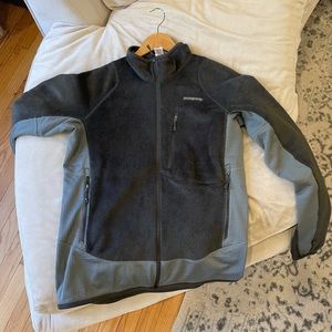 Patagonia R1 regulator fleece. Mens medium. Gray.